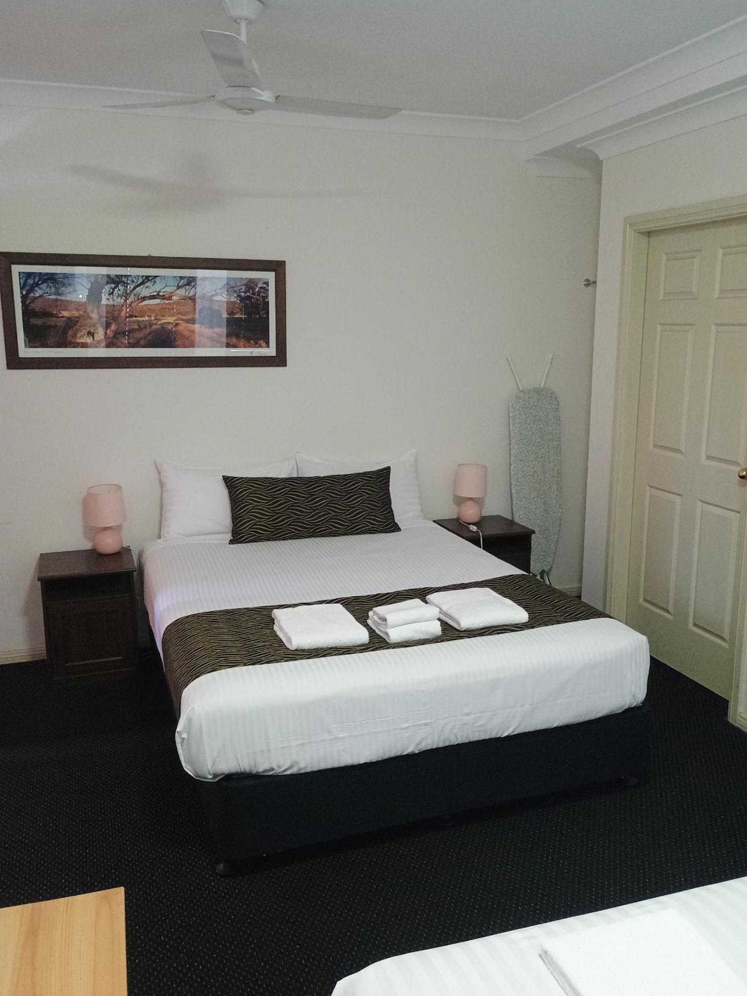 Across Country Motor Inn Dubbo Exteriör bild